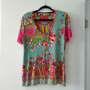 Johnny Was v neck size M swing Tshirt